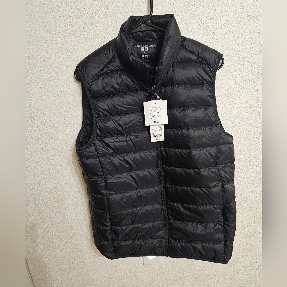 Uniqlo Black Puff Vest